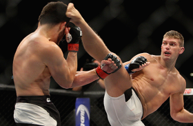 TUF 21 Finale: Stephen Thompson’s Spinning Hook Kick